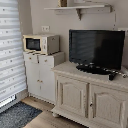 Attenant A La Maison Principale *